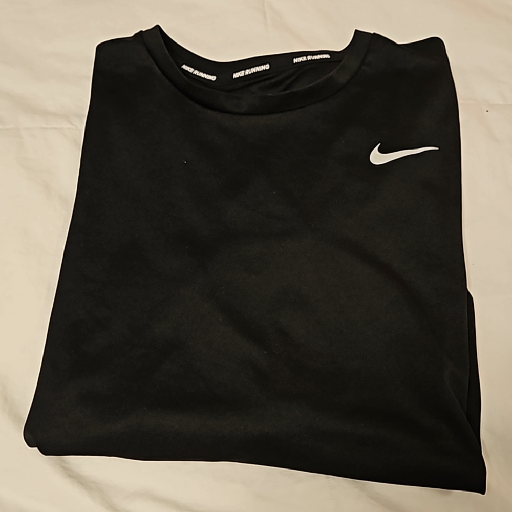 Nike dri-fit short sleeve black top